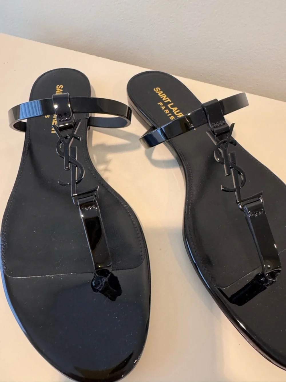 Saint Laurent Black Patent Leather Logo T-Strap Sandals - Picture 2 of 9